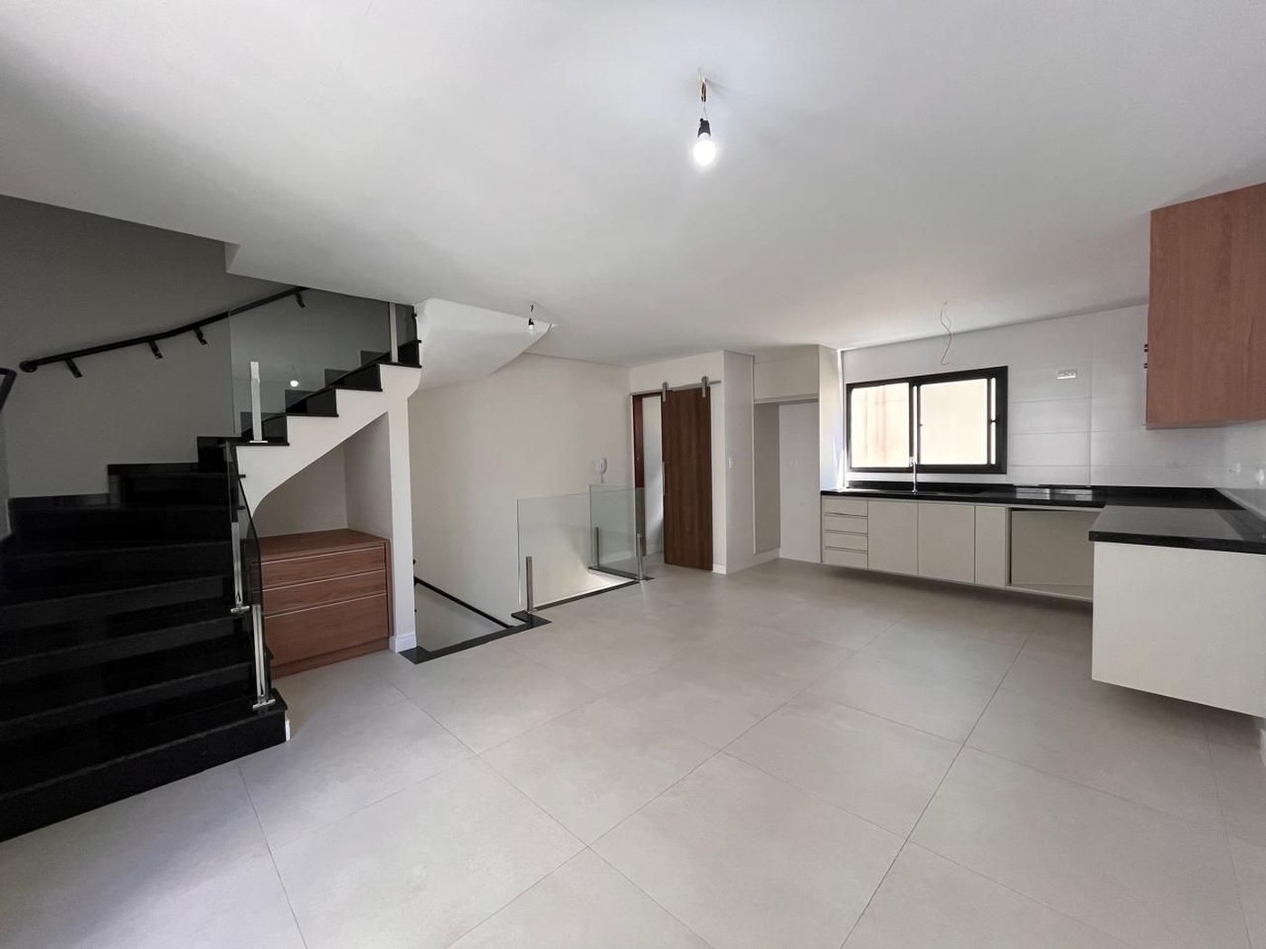 Casa com 2 dormitórios à venda, 88 m² por R$ 845.000,00 - Ponta da Praia - Santos/SP