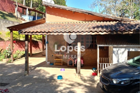 Chácara à venda com 5 quartos, sendo 3 suítes, em Loteamento Residencial Vista Linda, São José dos Campos, SP