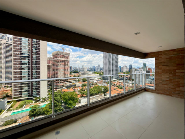 Apartamento à venda com 3 suítes em Brooklin, São Paulo, SP