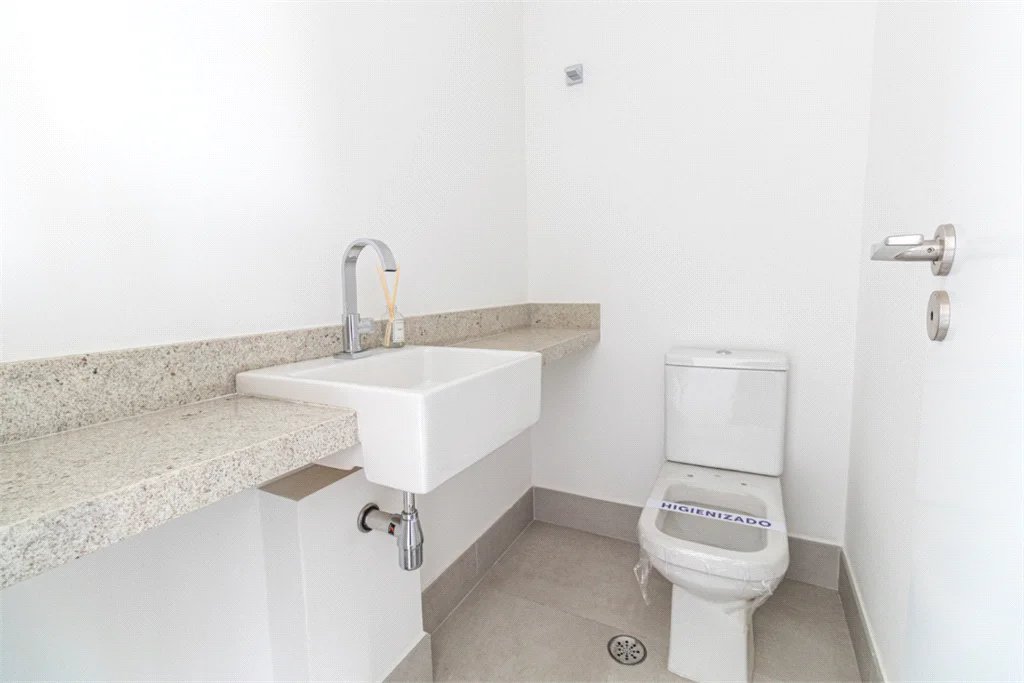 Apartamento à venda com 2 suítes em Jardim Morumbi, São Paulo, SP