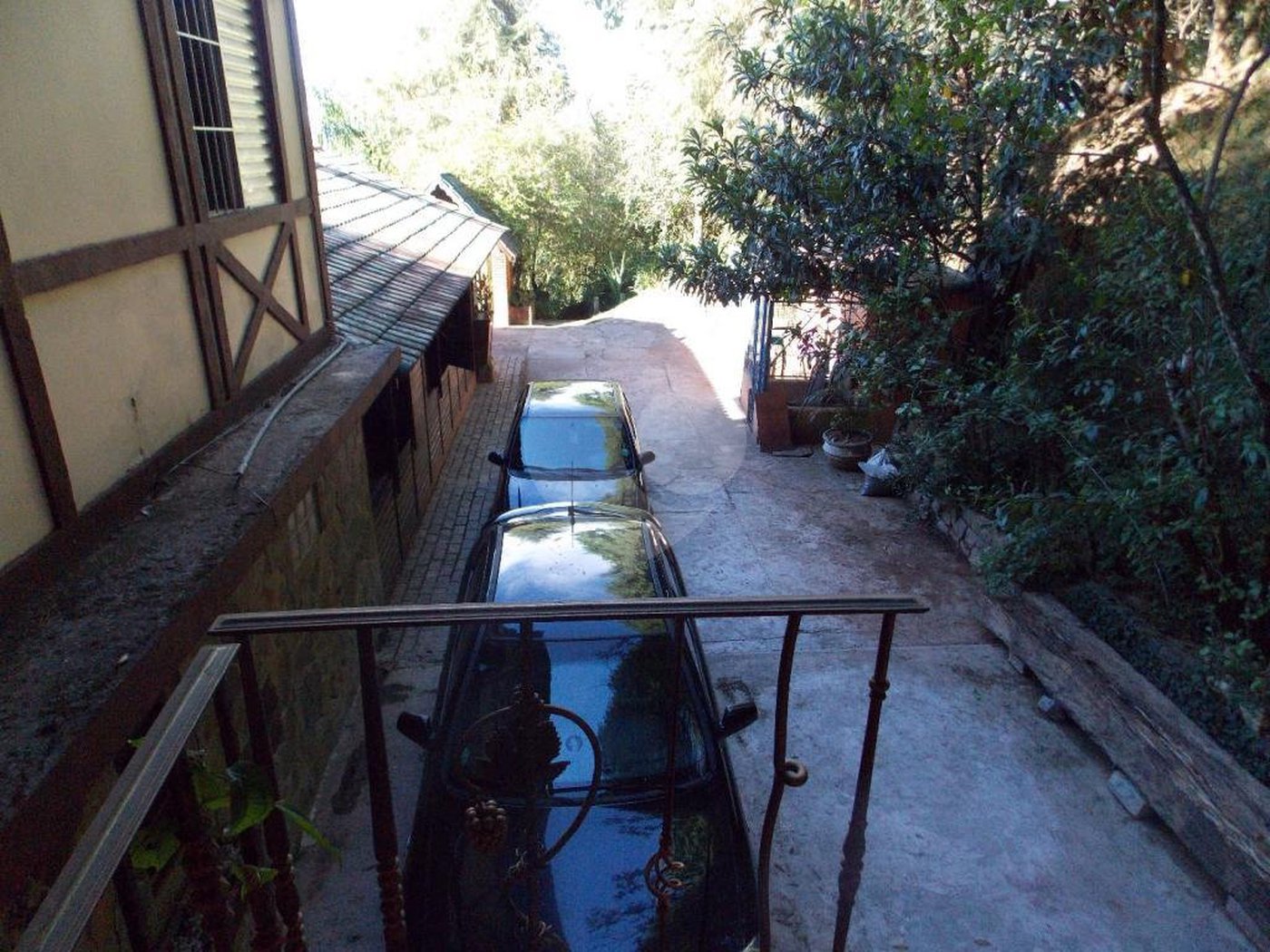 Sobrado à venda com 6 quartos, sendo 4 suítes, em Parque Petrópolis, Mairiporã, SP