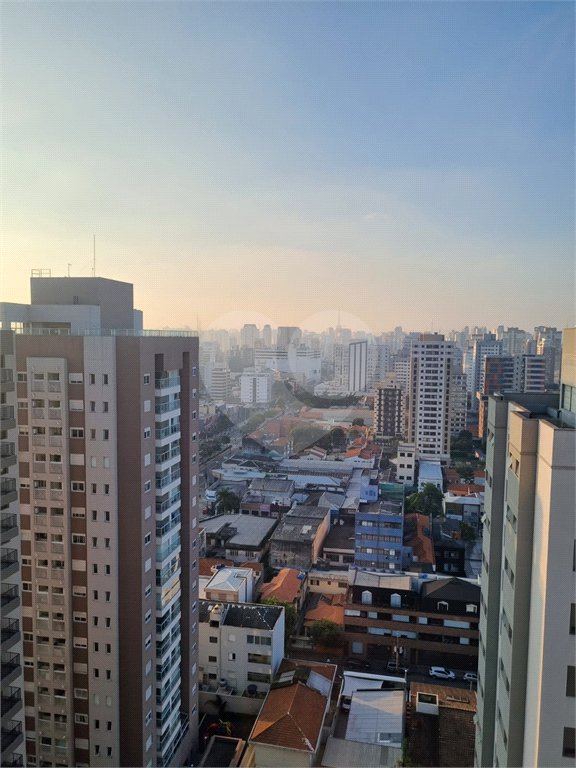 Loja à venda com 3 quartos, sendo 1 suíte,  em Vila Mariana, São Paulo, SP