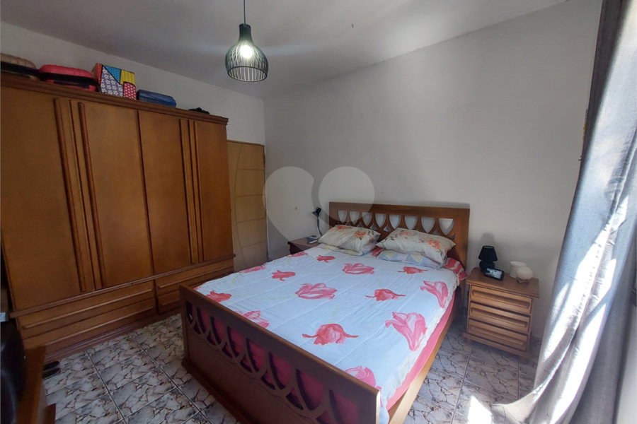 Sobrado à venda com 4 quartos em Vila Clarice, São Paulo, SP