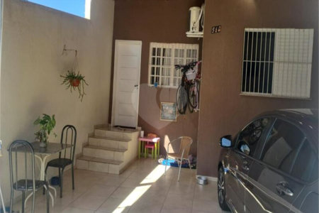 Casa à venda com 2 quartos, sendo 1 suíte,  em Vila Rubens, Indaiatuba, SP
