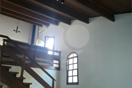 Casa à venda com 3 quartos, sendo 1 suíte,  em Vila Santa Helena, Mogi das Cruzes, SP