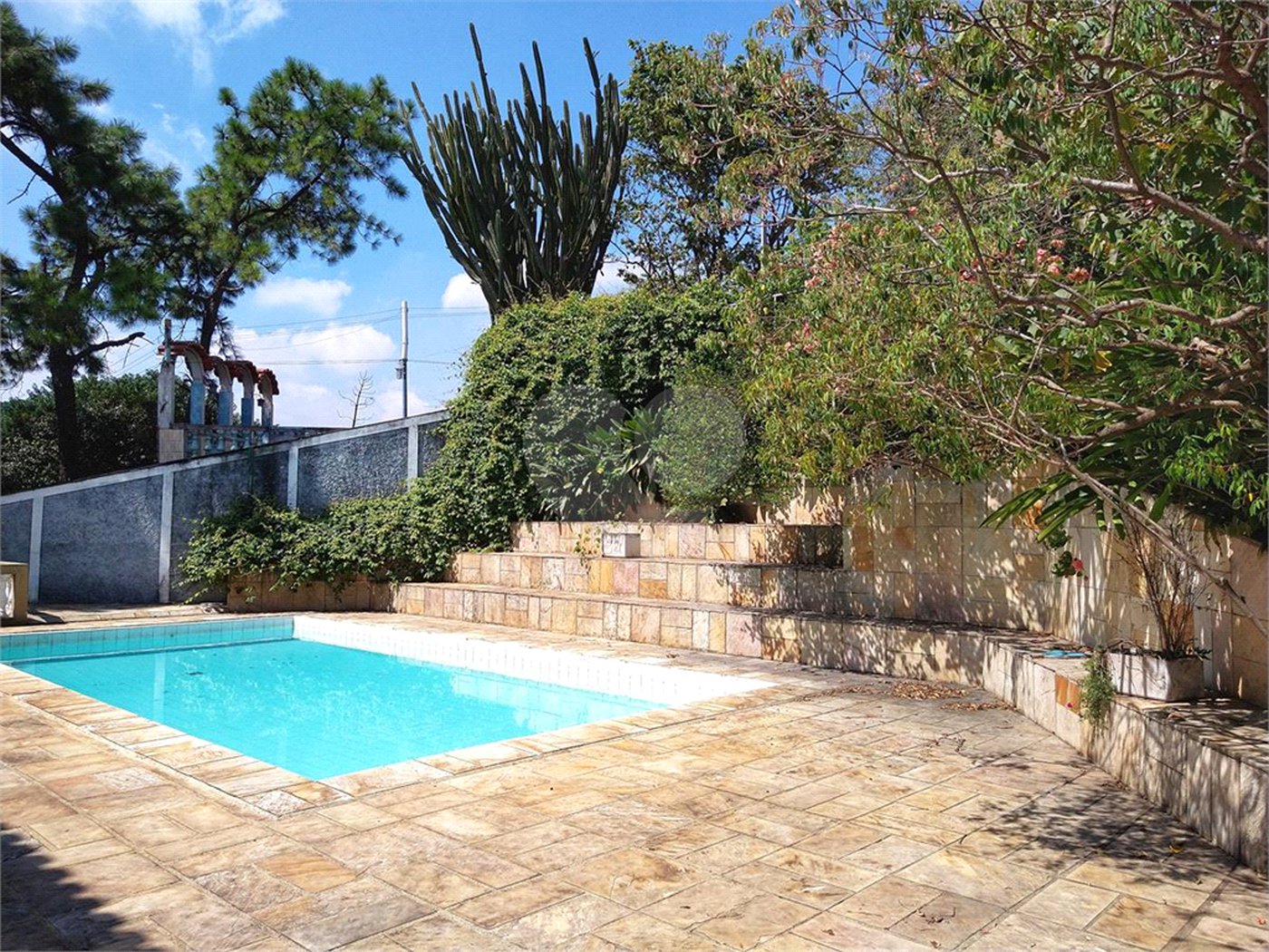 Casa à venda ou para alugar com 4 suítes em Vila Comercial, São Paulo, SP