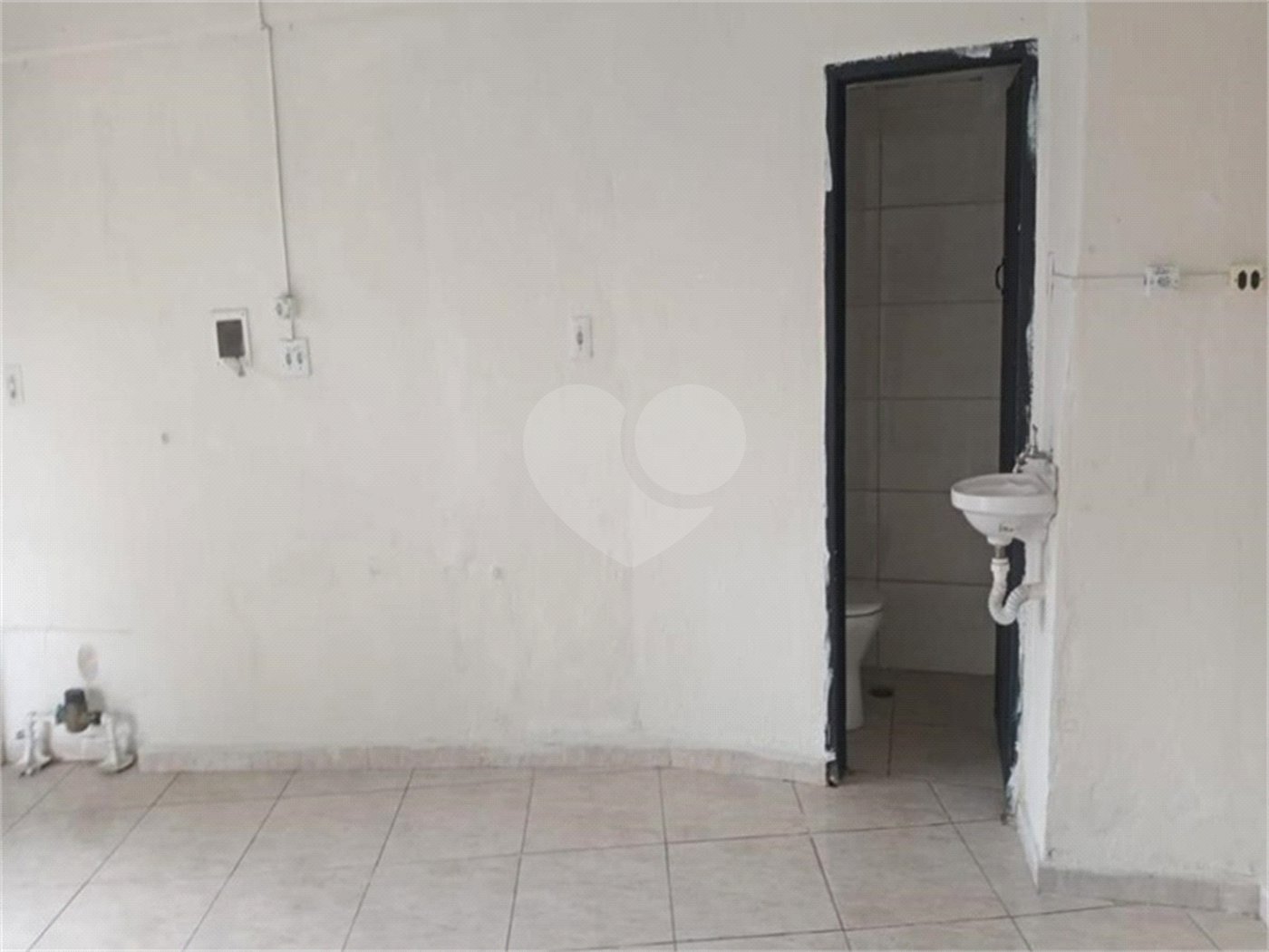 Prédio à venda com 4 quartos, sendo 1 suíte, em Santana, São Paulo, SP