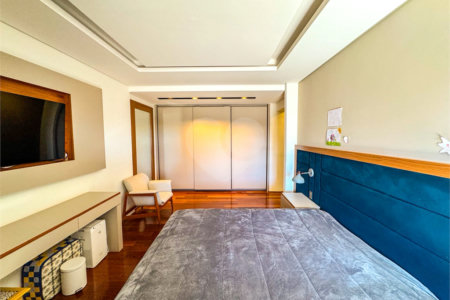 Apartamento à Venda no Centro de São Carlos - com 3 Suítes.