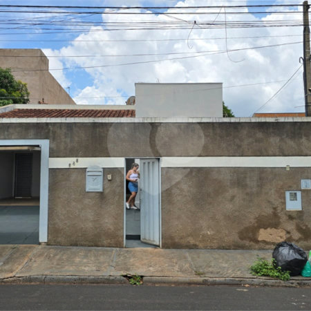 Casa à venda com 2 quartos, sendo 1 suíte, em Vila Suconasa, Araraquara, SP