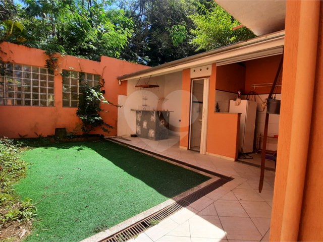 Casa de Vila à venda com 4 quartos, sendo 2 suítes,  em Granja Julieta, São Paulo, SP