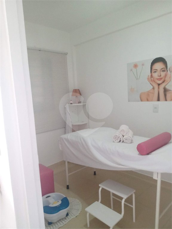 Sobrado à venda com 6 quartos em Horto, São Paulo, SP