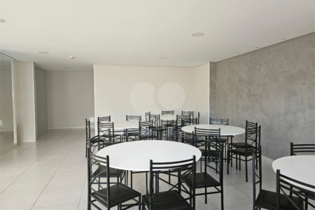 Apartamento à venda com 3 quartos, sendo 1 suíte, no Centro, Poá, SP