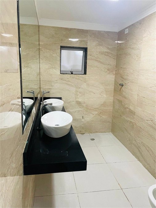 Casa à venda com 4 quartos, sendo 1 suíte, em Santo Amaro, São Paulo, SP