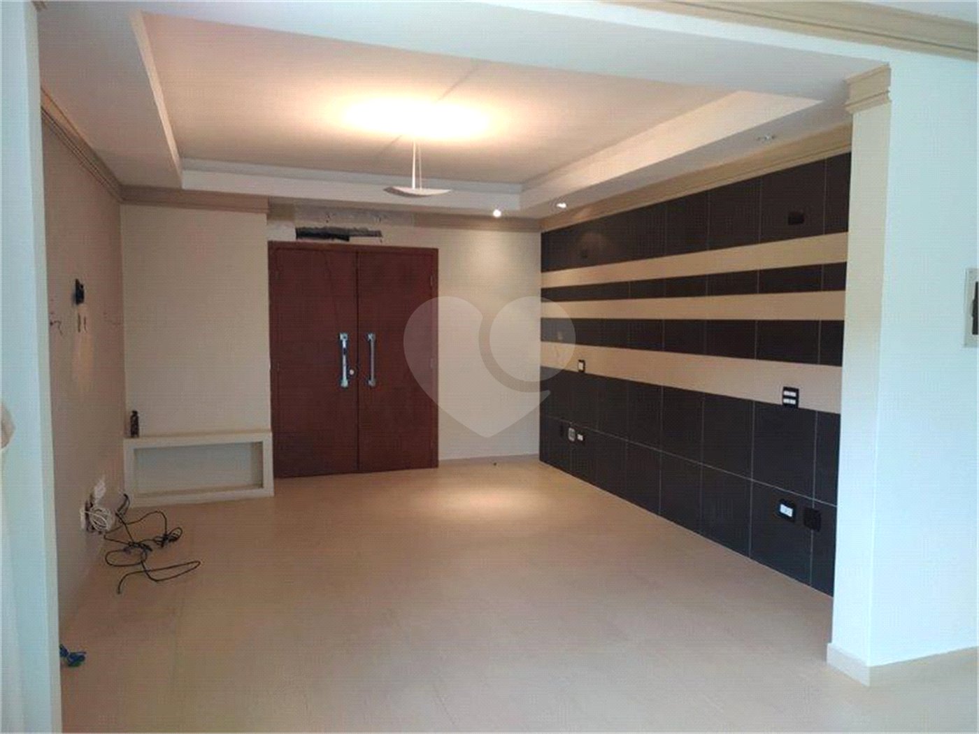 Casa à venda com 4 suítes no condomínio Parque Imperial, Mairiporã - SP