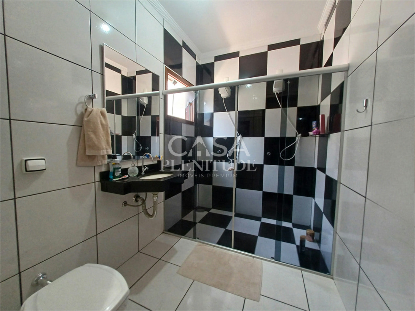 Casa Térrea à venda com 3 quartos, sendo 1 suíte, em Jardim Bandeirantes, Sorocaba, SP