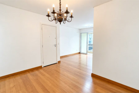 Apartamento à venda com 3 quartos, sendo 1 suíte, em Jardim das Acácias, São Paulo, SP