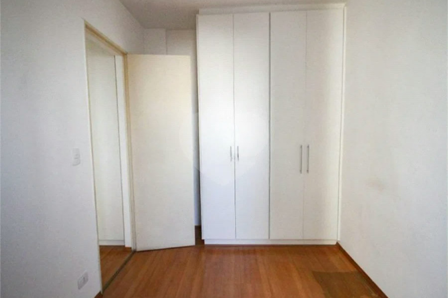 Apartamento em Santana com Sacada e Vaga de Garagem, a 650 m do Metrô