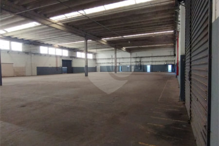 Galpão com 4.000 m² à venda em São Mateus