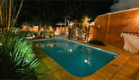 Casa à venda com 5 suítes em Jardim Leonor, São Paulo, SP