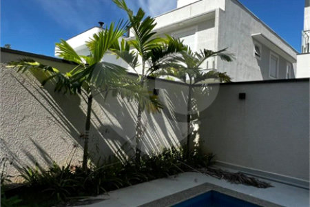 Casa à venda com 4 suítes no condomínio Bella Cittá Villagio I, Mogi das Cruzes - SP