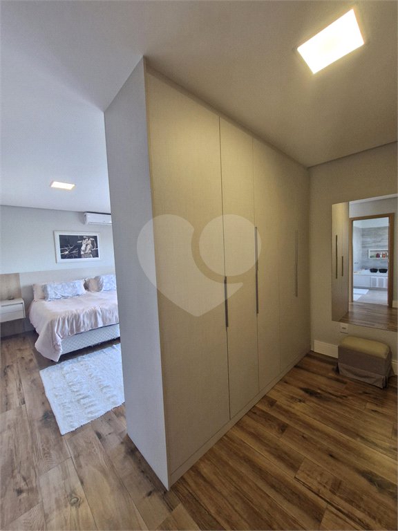Casa à venda com 5 quartos, sendo 3 suítes, no condomínio Residencial Terras de Vinhedo, Vinhedo - SP