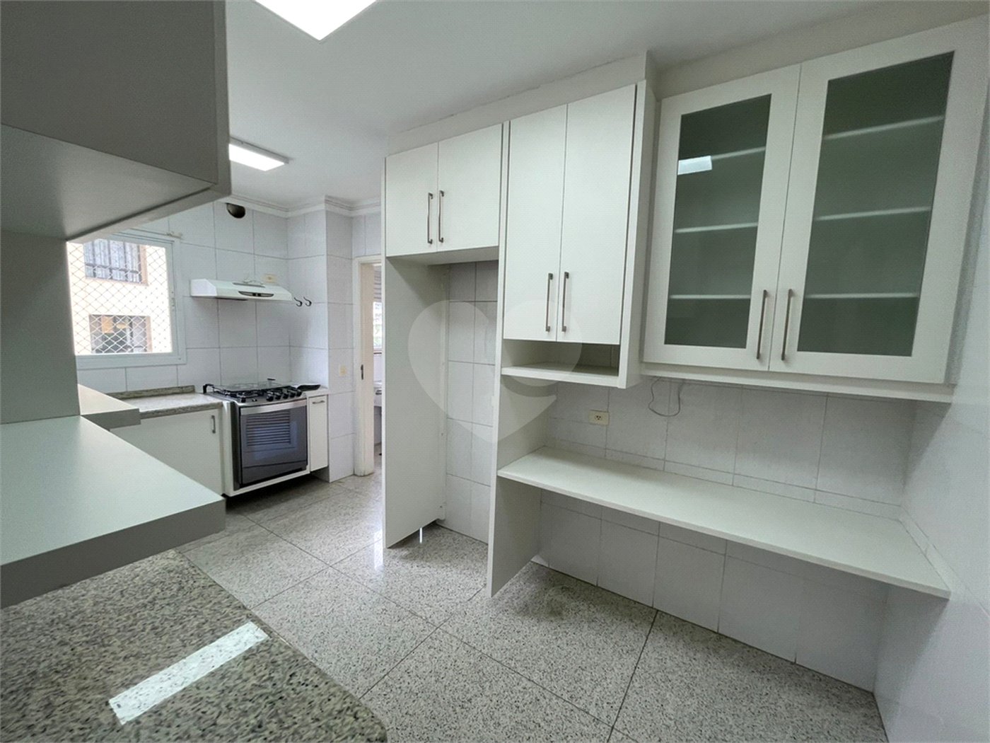 Apartamento à venda ou para alugar com 3 suítes em Vila Suzana, São Paulo, SP