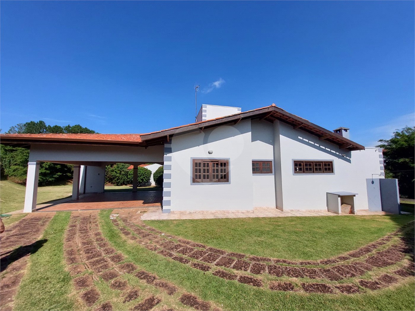 Casa à venda com 4 suítes no condomínio Monte Belo, Salto - SP