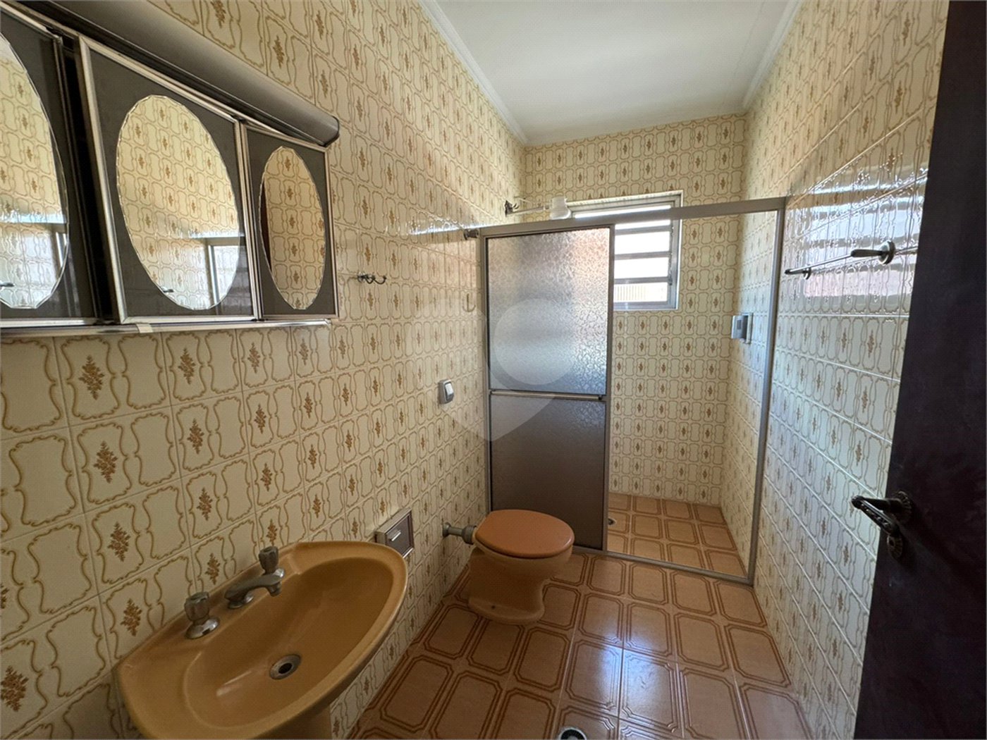 Casa à venda com 4 quartos, sendo 2 suítes,  em Vila Galvão, Guarulhos, SP