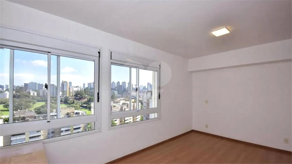 Cobertura à venda com 3 quartos, sendo 2 suítes,  em Paraíso do Morumbi, São Paulo, SP