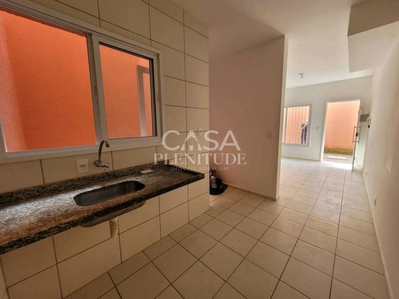 Casa em condomínio à venda com 2 quartos em Jardim Karolyne, Votorantim, SP
