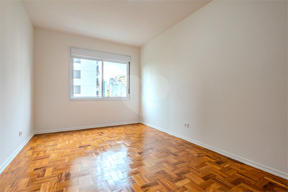Apartamento à venda com 3 quartos, sendo 1 suíte, em Pinheiros, São Paulo, SP