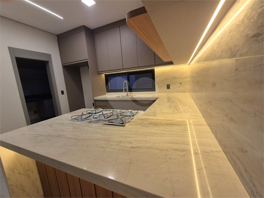 Casa à venda com 4 suítes no condomínio Residencial Dona Maria Candida, Indaiatuba - SP