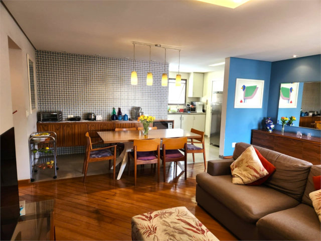 Apartamento à venda com 3 quartos, sendo 2 suítes,  em Vila Olímpia, São Paulo, SP