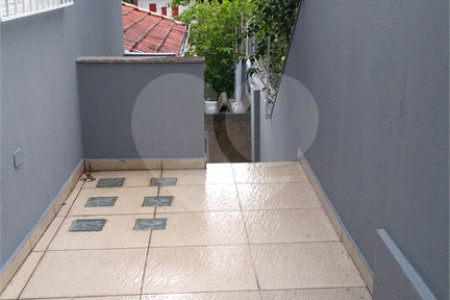 Sobrado à venda com 4 quartos, sendo 3 suítes, em Cidade Mãe do Céu, São Paulo, SP