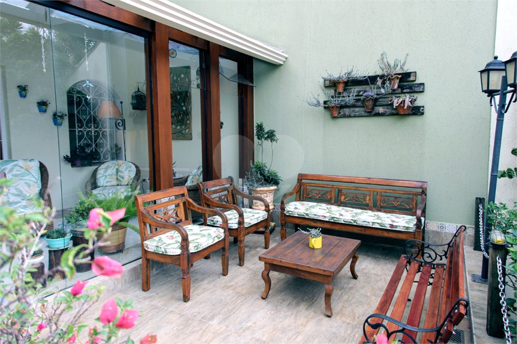 Casa à venda ou para alugar com 3 suítes em Vila Petrópolis, Atibaia, SP