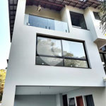 Casa à venda com 4 quartos, sendo 3 suítes, no condomínio Cantareira, Mairiporã - SP