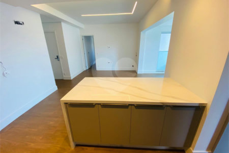 Apartamento à venda ou para alugar com 3 quartos, sendo 1 suíte,  em Vila Mogilar, Mogi das Cruzes, SP