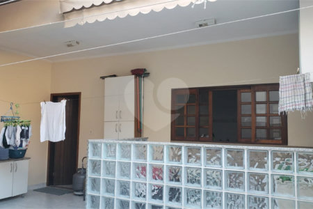 Sobrado à venda com 3 quartos, sendo 1 suíte, em Jardim Sul, São José dos Campos, SP
