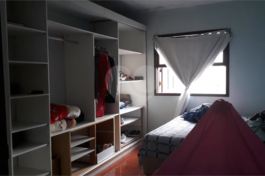 Sobrado à venda com 4 quartos, sendo 1 suíte, em Vila Nova Cachoeirinha, São Paulo, SP