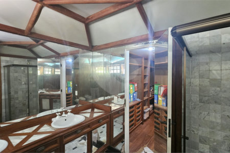 Casa em condomínio à venda com 5 quartos, sendo 3 suítes, em Barra da Tijuca, Rio de Janeiro, RJ