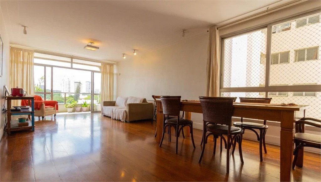 Apartamento à venda com 4 quartos, sendo 1 suíte, em Cidade Monções, São Paulo, SP