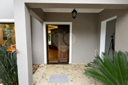 Casa à venda com 4 quartos, sendo 2 suítes, em Interlagos, São Paulo, SP