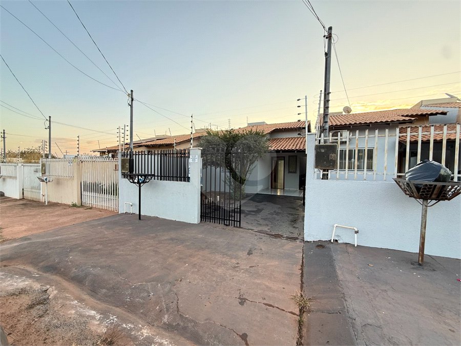 Casa à venda com 2 quartos em Ikaray, Várzea Grande, MT