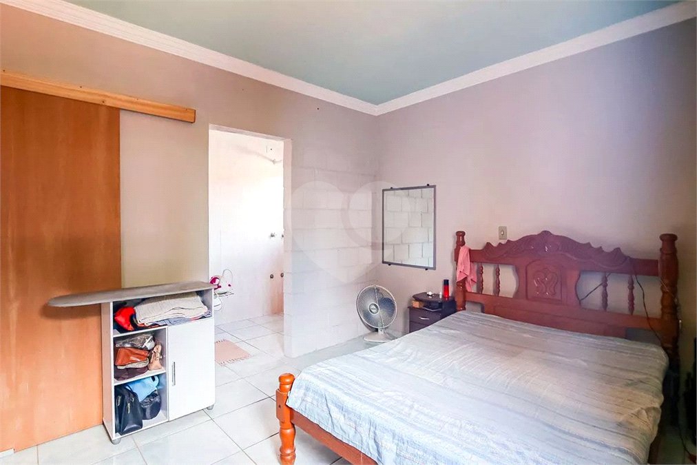 Sobrado à venda com 4 quartos, sendo 1 suíte, em Residencial Monte Verde, Indaiatuba, SP
