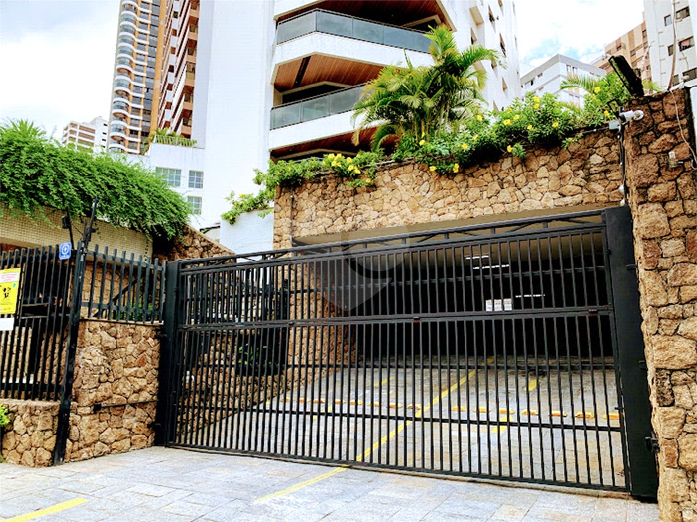 Apartamento à venda ou para alugar com 4 quartos, sendo 2 suítes, em Santana, São Paulo, SP