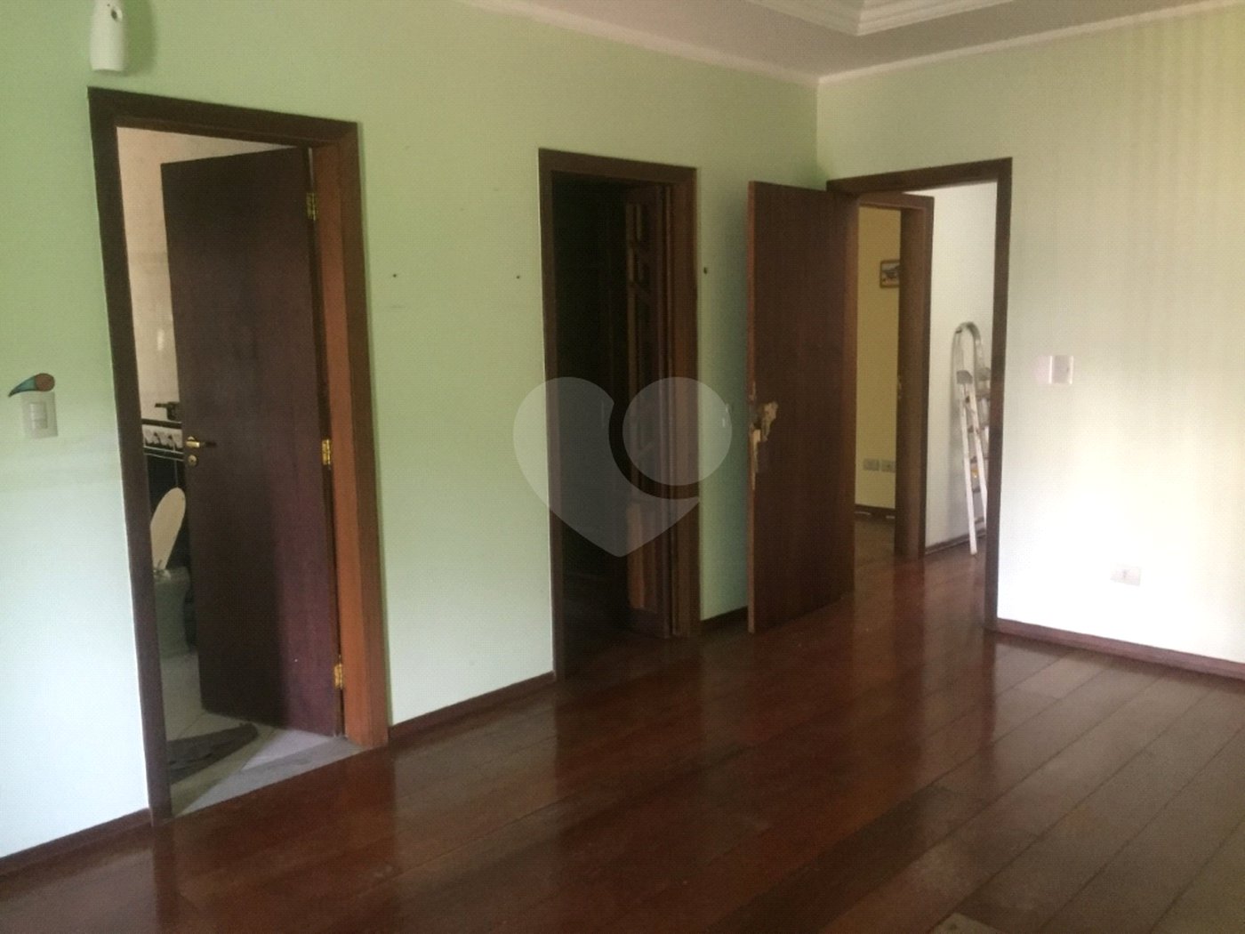 Sobrado à venda com 4 quartos, sendo 3 suítes, em Jardim Virginia Bianca, São Paulo, SP