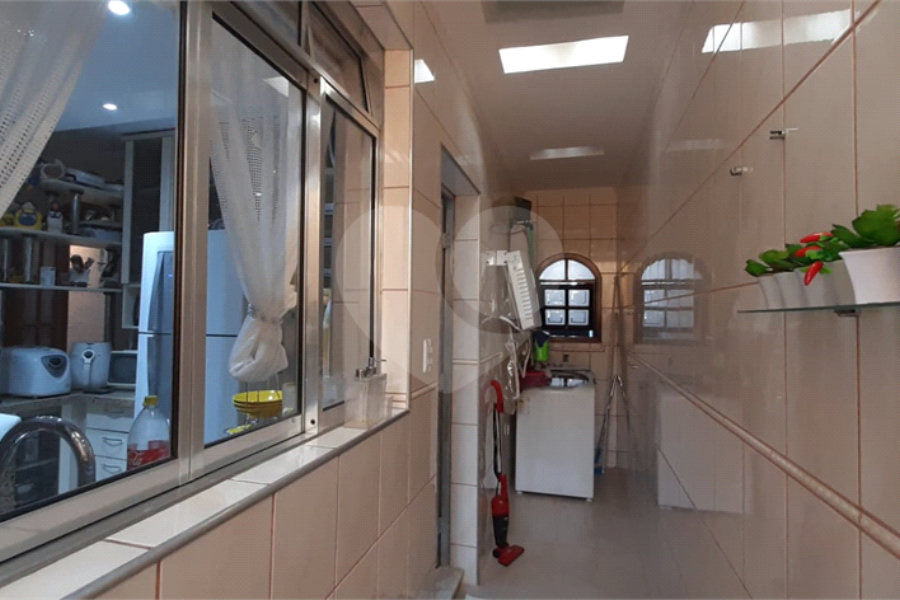 Sobrado à venda com 2 quartos em Horto, São Paulo, SP