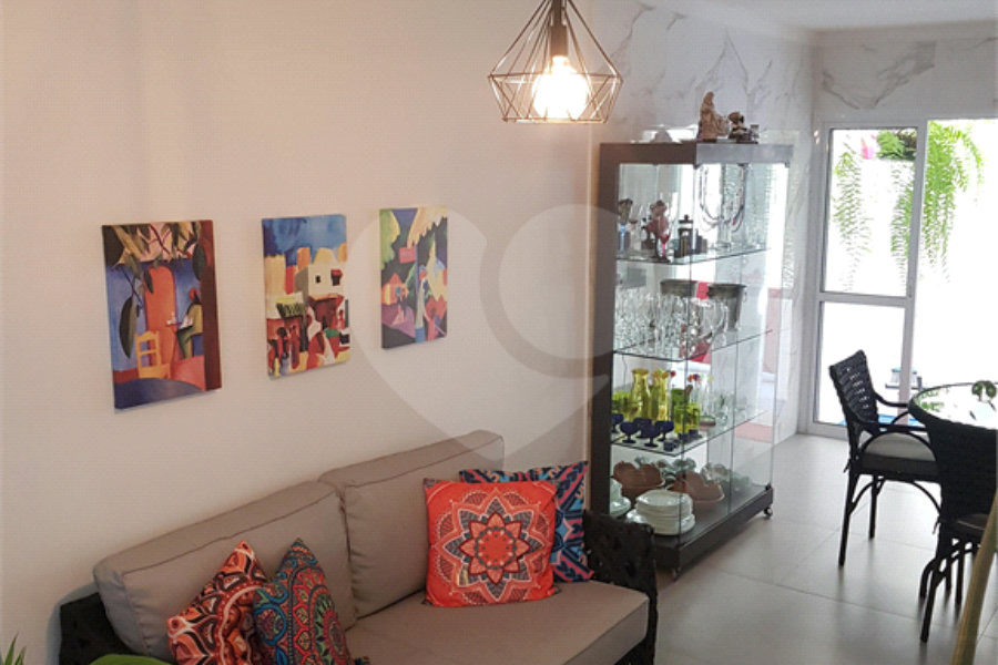 Casa à venda com 3 suítes no condomínio Residencial Mattos, São Paulo - SP