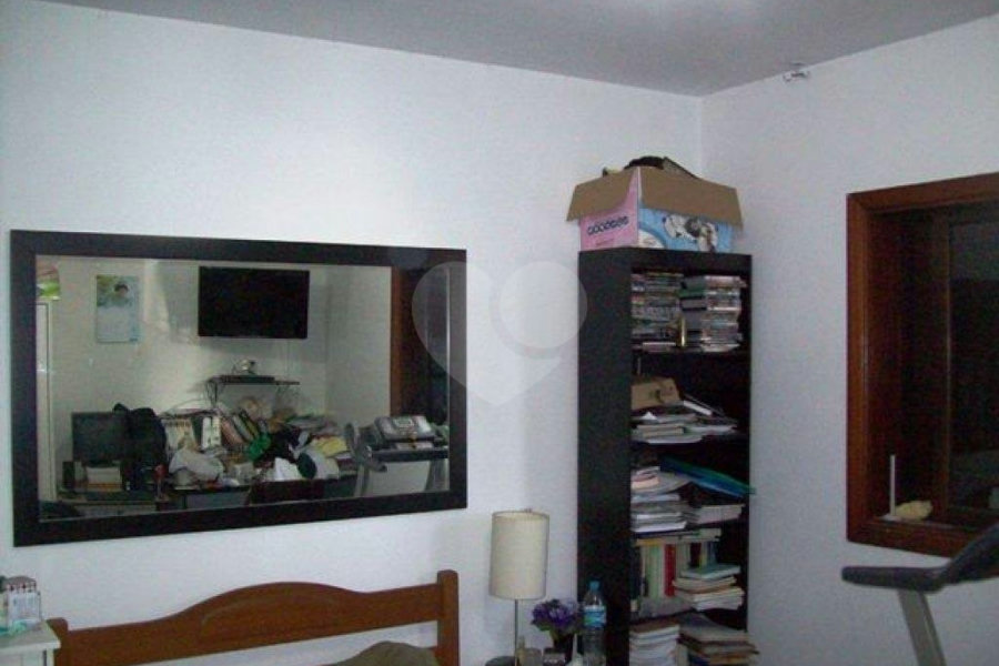 Sobrado à venda com 4 quartos em Parada Inglesa, São Paulo, SP