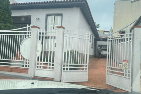Casa à venda com 3 suítes no Centro, Atibaia, SP